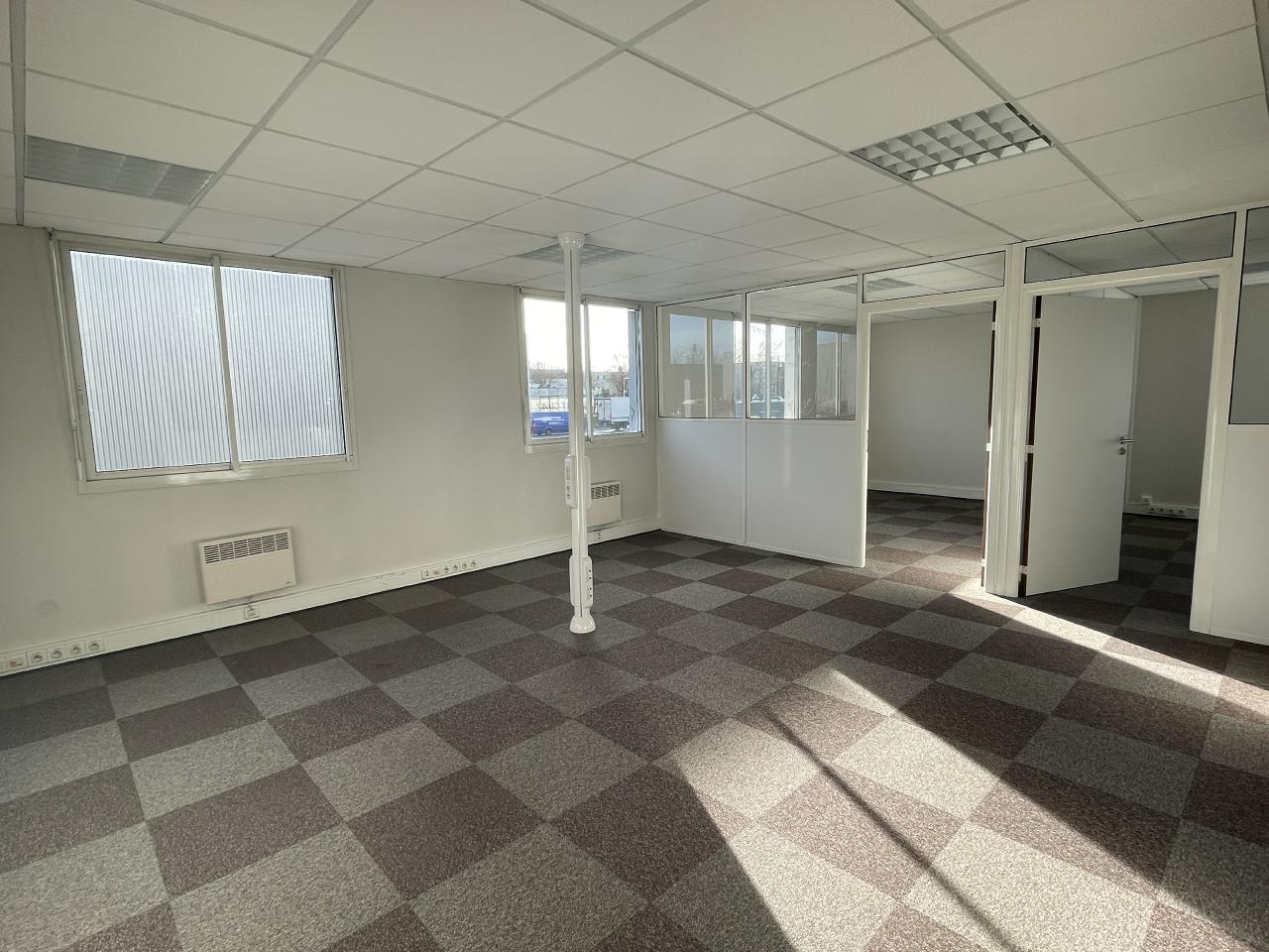 Bureau Chantepie 296m² Location bureau Chantepie Ille-et-Vilaine OLBUR2112789 1